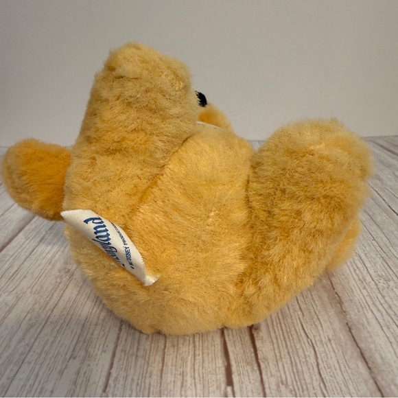 Vtg Winnie the Pooh Bear Plush Red Baby Bib Disneyland California Stuffed Toys - Picture 3 of 11